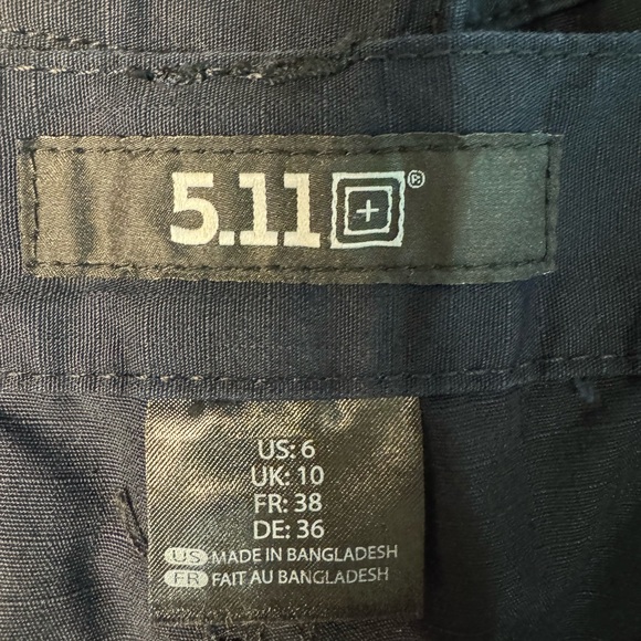 5.11 women’s tactical EMS police fire shorts  navy blue - Picture 4 of 4